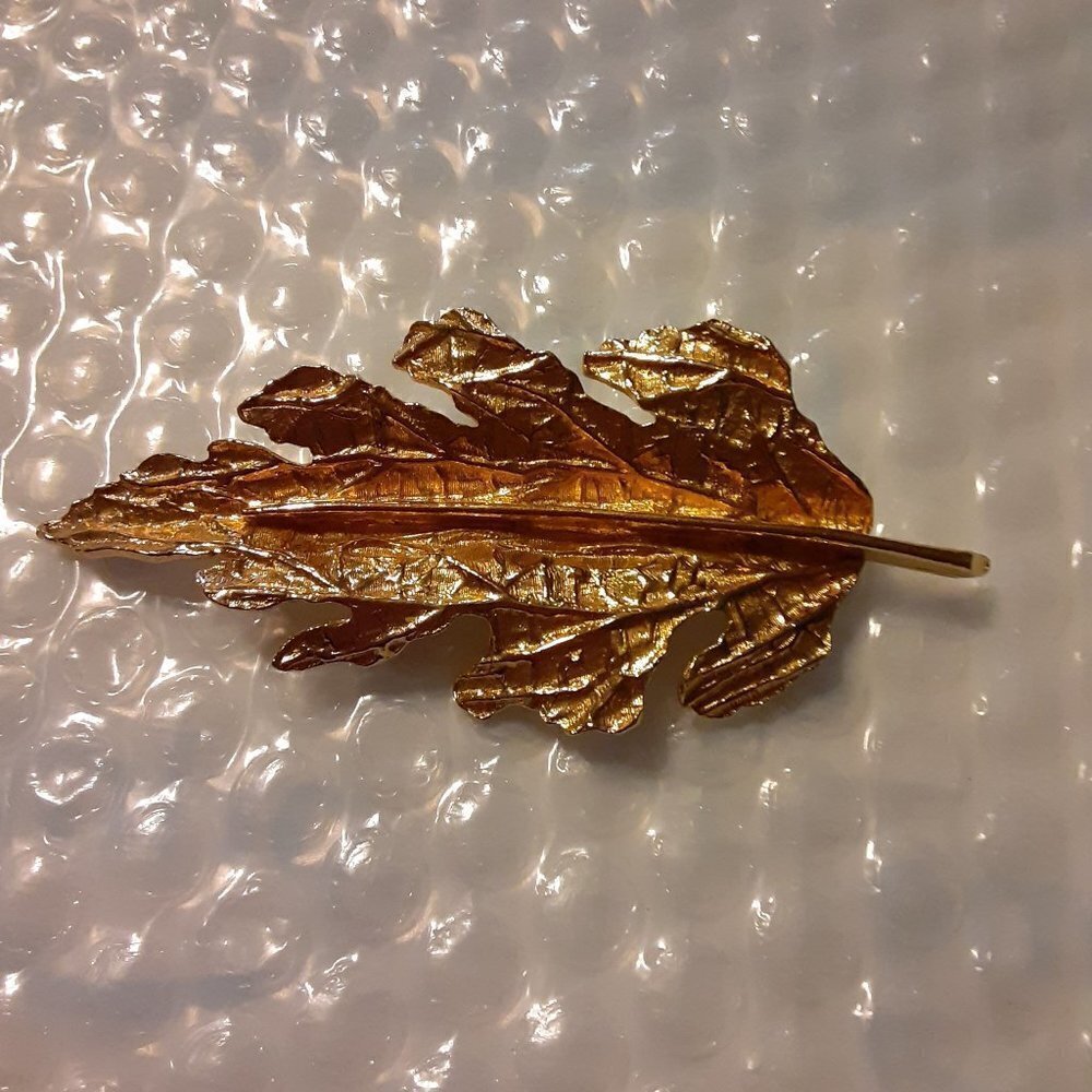 Vintage Leaf A.R.T. Stamped Brooch